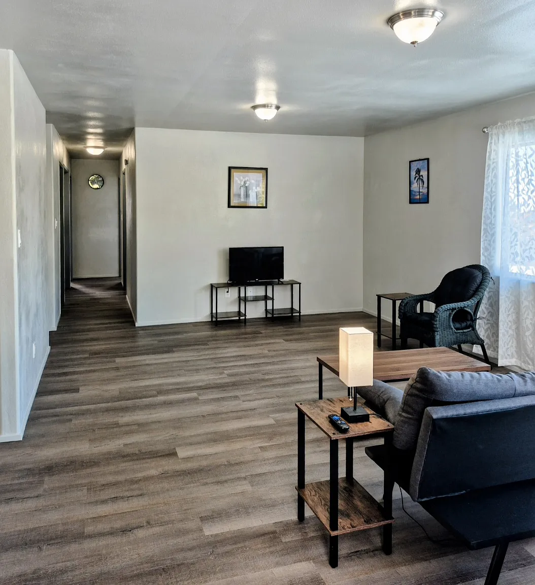 3 bed, 1.5 bath, 1056 sqft, $2,750 — Photo 4