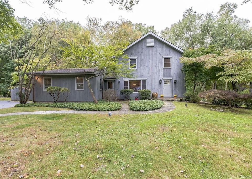 1st image of 8 Southwind Dr