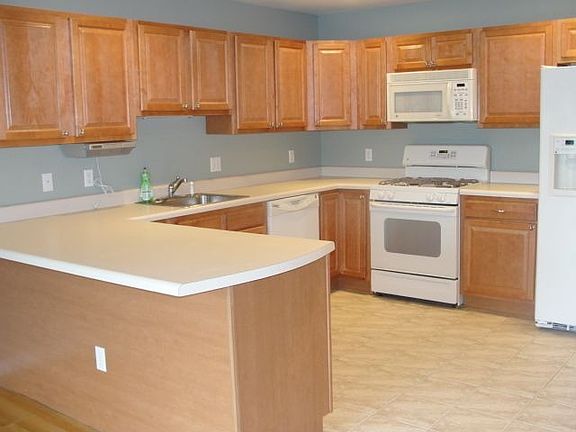 2nd image of 306 Pinebrook Dr