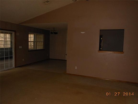 4th image of 6 Burford Ln