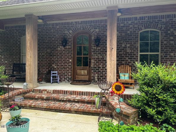 10225 Dry Grove Rd, Raymond, MS 39154