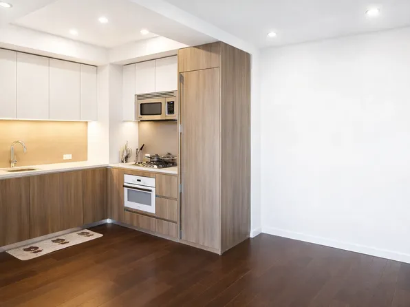 591 Third Avenue image 1 of 14