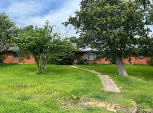 202 Lakeside Dr, Channelview, TX 77530