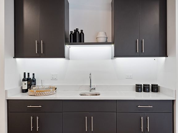 4th image of 1901 N Halsted St #2C