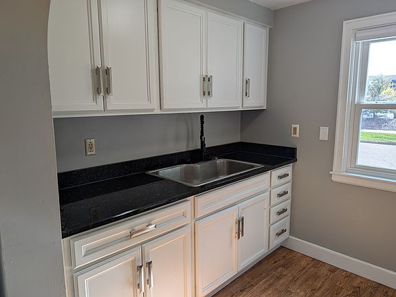 3rd image of 841 4th St S