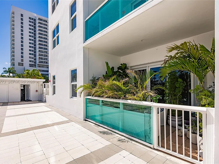 5001 Collins Ave #1K — Photo 14