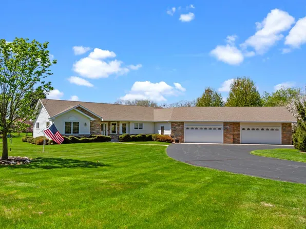 N8117 Rose TERRACE, Elkhorn, WI 53121