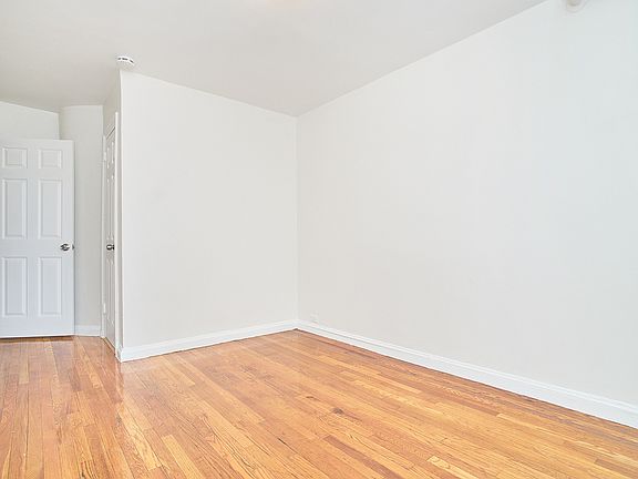 4th image of 3447 90th St APT H23