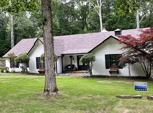 2936 Country Place Dr E, Collierville, TN 38017