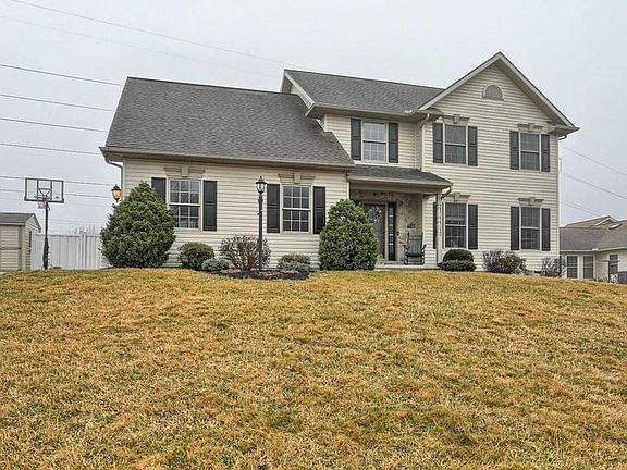 2nd image of 1154 Hunters Chase Ln #L-0092
