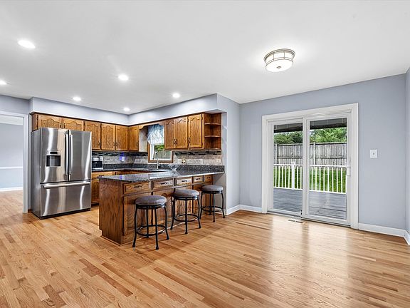4th image of 6076 Angel Ln