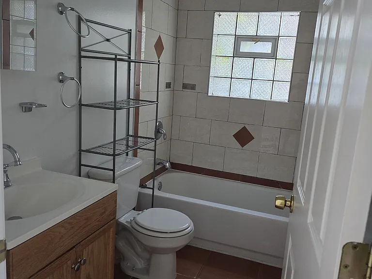 55 Chicago Ave #2 — Photo 12