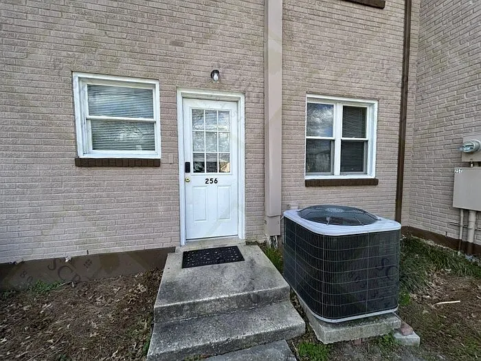256 Myron Cir #256 — Photo 9