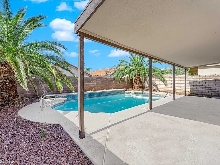 7727 Scoby Ct — Photo 35
