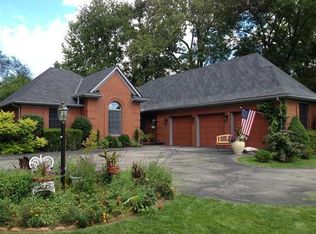 6261 Mad River Rd, Dayton, OH 45459