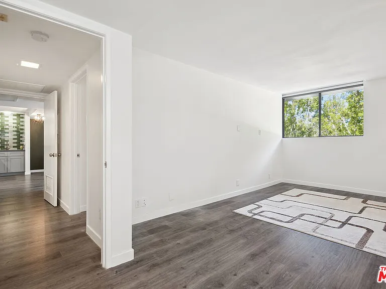 10535 Wilshire Blvd #404 — Photo 18
