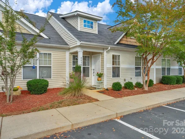 2023 Shady Pond Dr, Clover, SC 29710