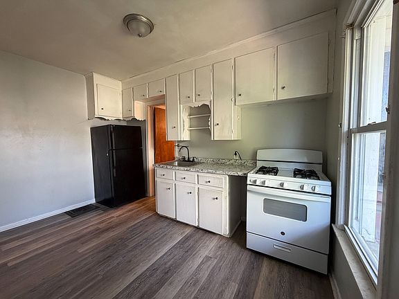 4th image of 111 Glenwood Ave