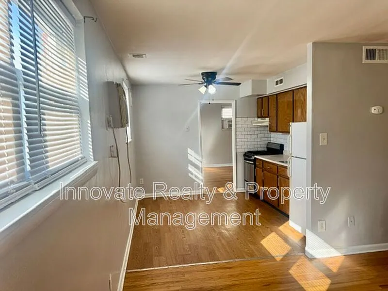 9513 Hoff St #8