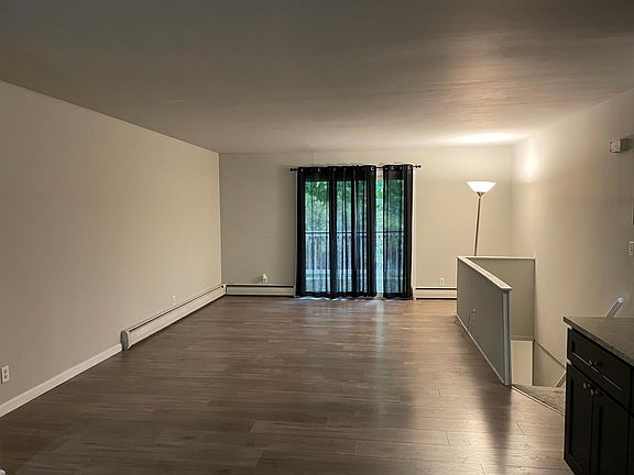 4th image of 11011 64th Ave #11011