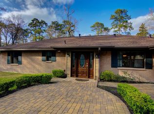 569 Roanoke Dr, Conroe, TX 77302