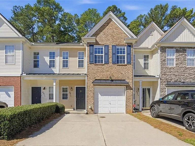 2913 Greyhawk Ln — Photo 47