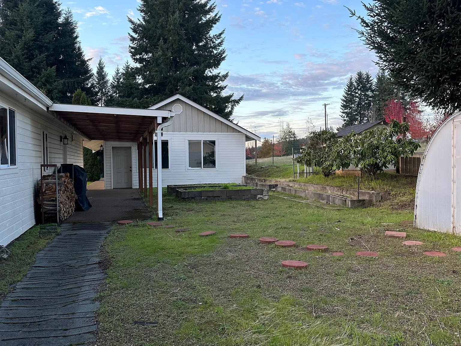9165 SE Hillview Dr — Photo 2