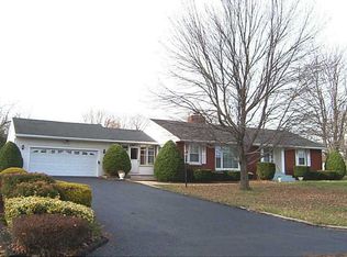 110 McKenney Dr, Beaver, PA 15009