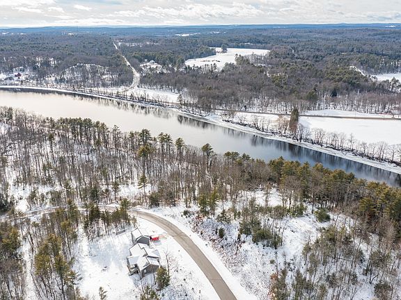 5th image of 9 Commons Drive