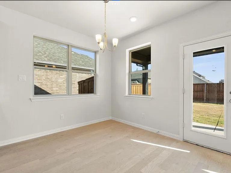 3837 Pennington Ave — Photo 9