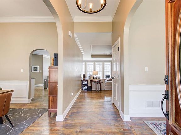 3rd image of 384 Minix Rd