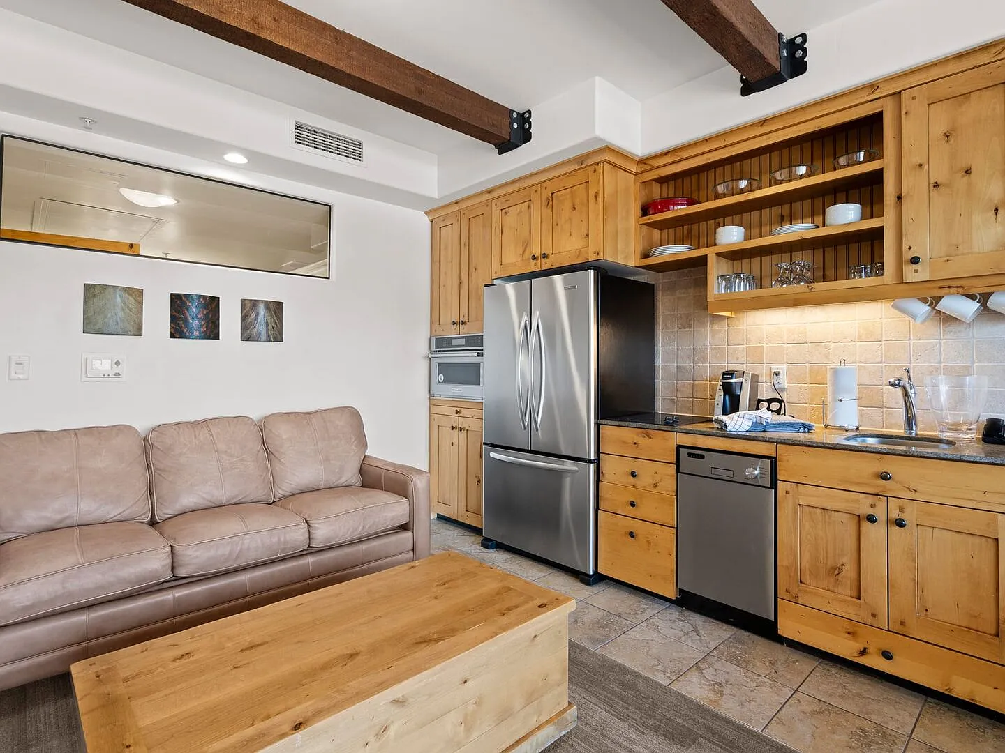 2 bed, 1100 sqft, $2,600 — Photo 4