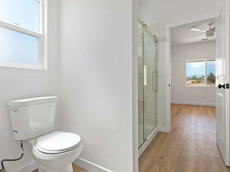 3878 Hilton Ave — Photo 28
