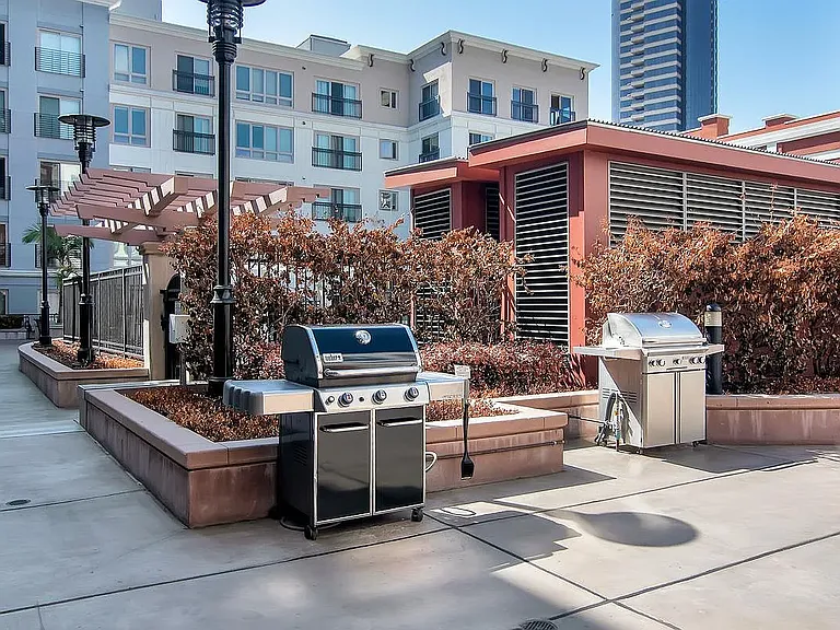 450 J St #5071 — Photo 11