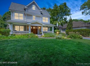 127 Kenloch Ave, Libertyville, IL 60048