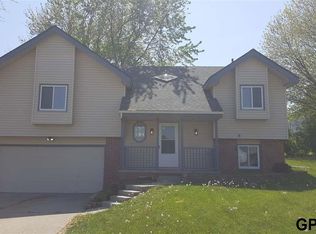 9906 S 9th Ave, Bellevue, NE 68123
