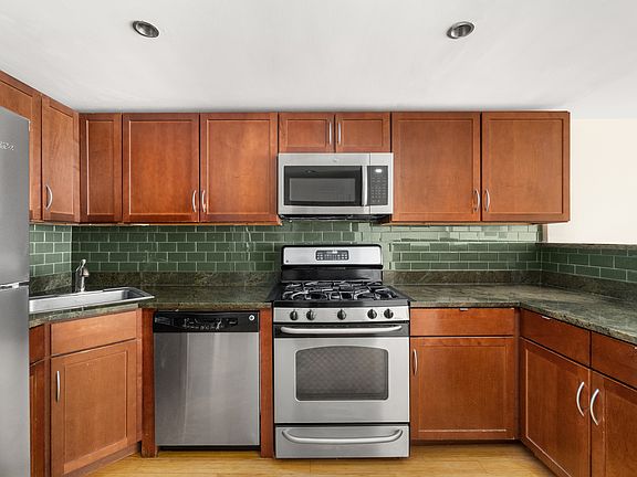 5th image of 266 W 115th St APT 1B