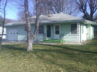 514 Maple St, Louisville, NE 68037