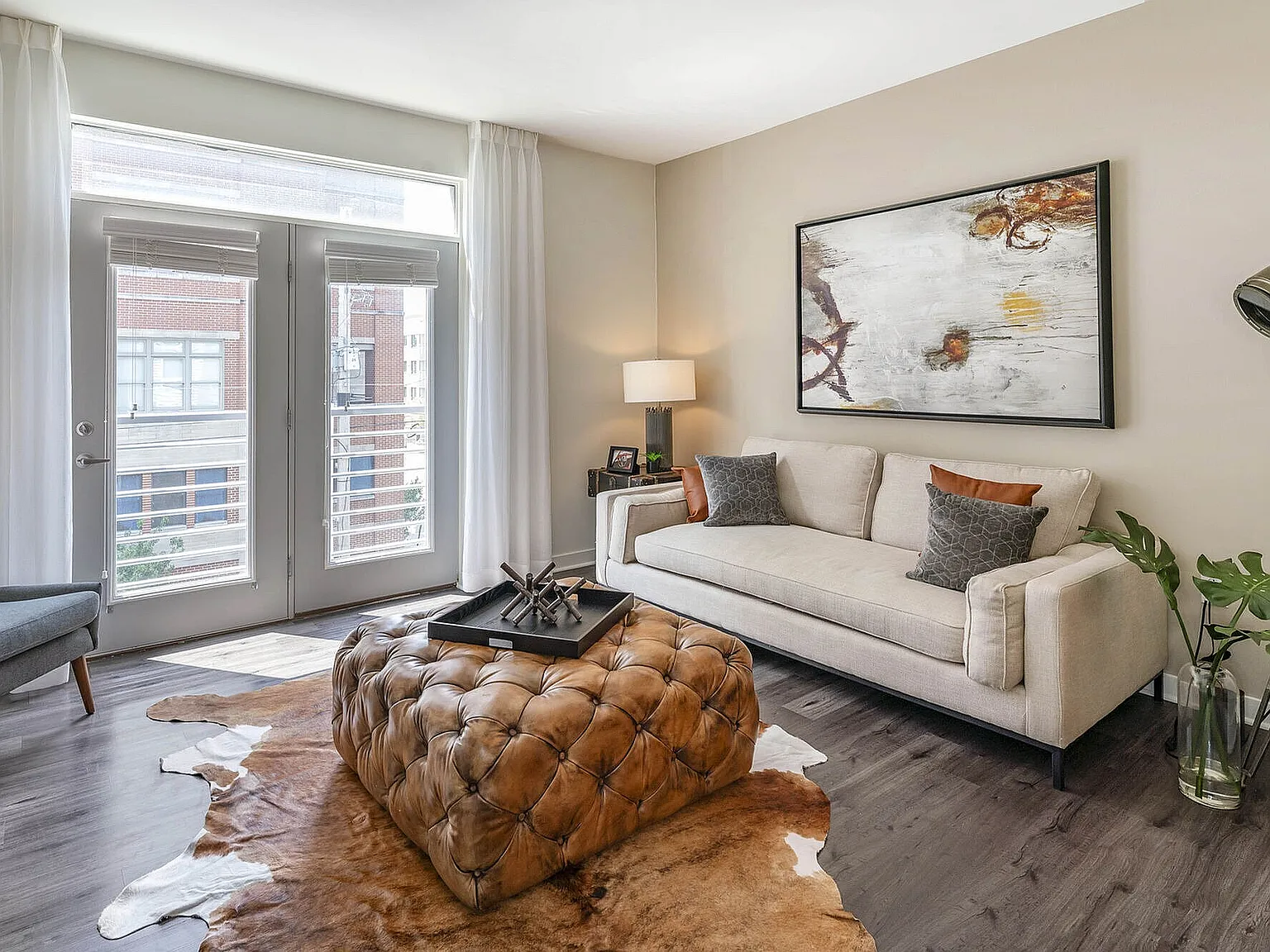 Circa Apartments — Photo 2
