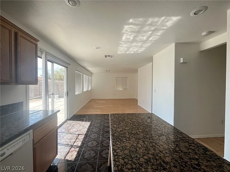 5574 Aleman Dr — Photo 6