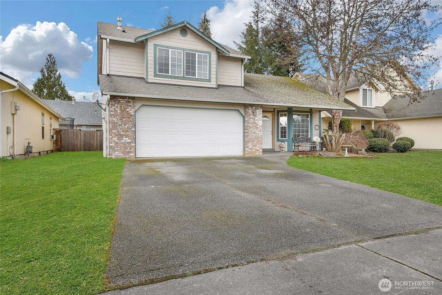 5439 Strawberry Court SE photo 1