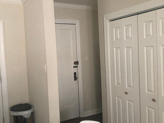 5th image of 2131 W Giddings St #1D-31