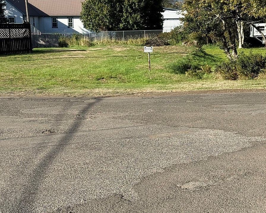 2nd image of Fairgrounds Rd