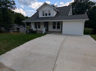 312 Wood St, Thomasville, NC 27360