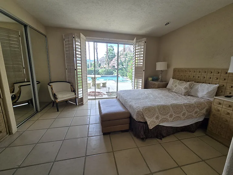 Queen Bedroom