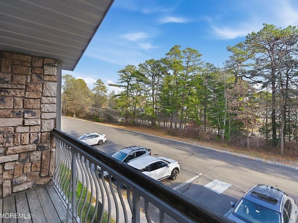1st image of 78 Diane Dr #78