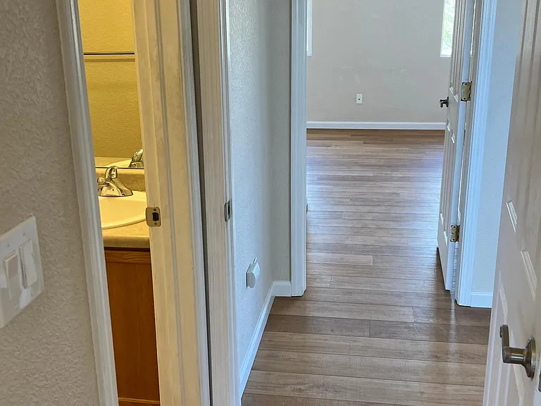 2070 Gonzaga Point — Photo 17