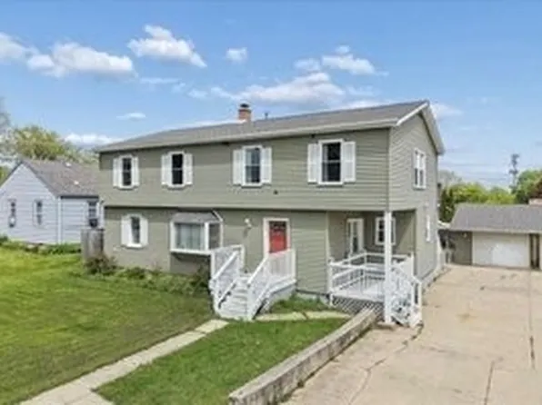 29 N Metropolitan Ave, Waukegan, IL 60085