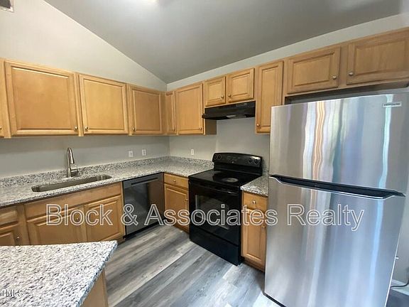 3rd image of 116 Archdale Dr