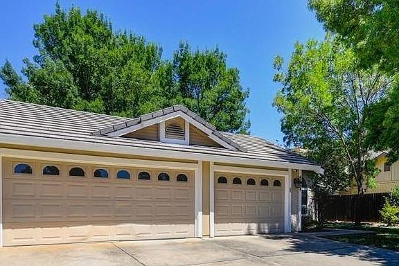 3rd image of 4354 Brisbane Cir